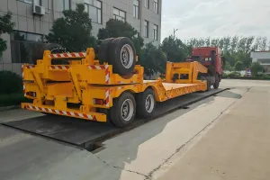 Kina første 3-akslede sammenleggbare tilhenger eksportert